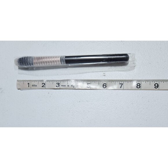 Be Your Own Desire BB1020 Dual Ended Makeup Brush Precision Tip & Blending Side - Picture 4 of 4